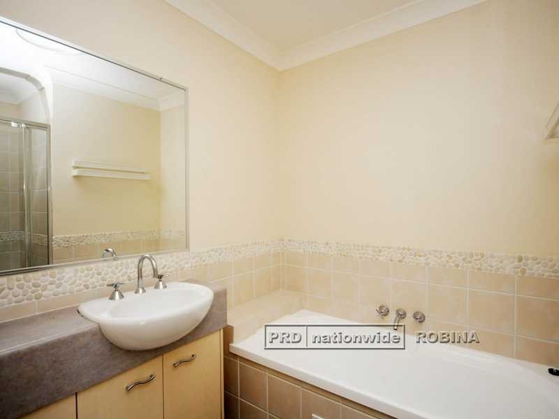 1/9 Gymea Crescent, Varsity Lakes QLD 4227