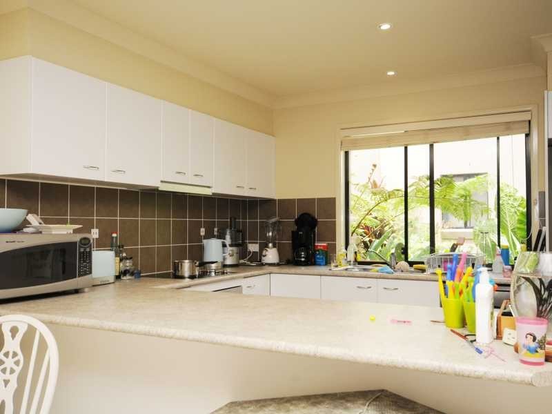 2/10 Heights Drive, Robina QLD 4226