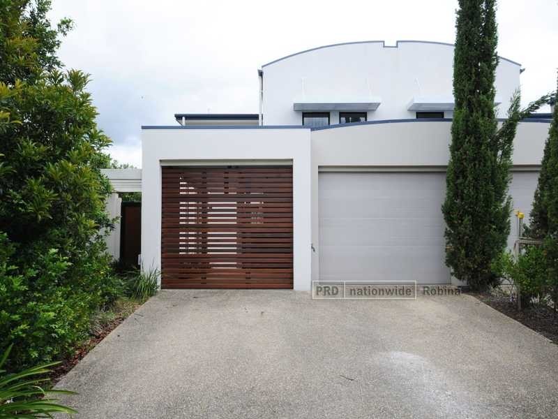 15 Riverwalk Avenue, Robina QLD 4226