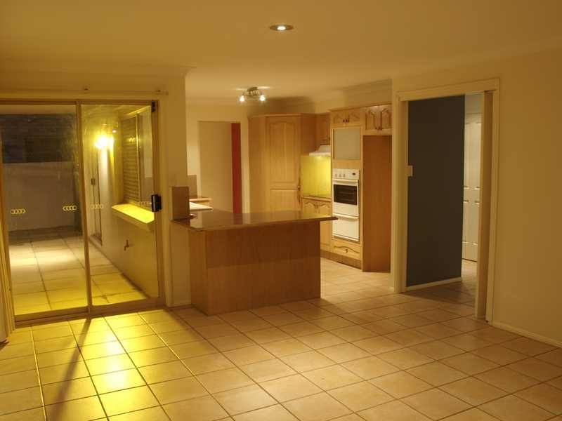 23 Notre Dame Court, Varsity Lakes QLD 4227