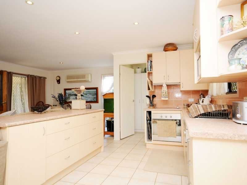 12 Bluestone Drive, Carrara QLD 4211