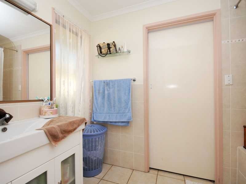 12 Bluestone Drive, Carrara QLD 4211