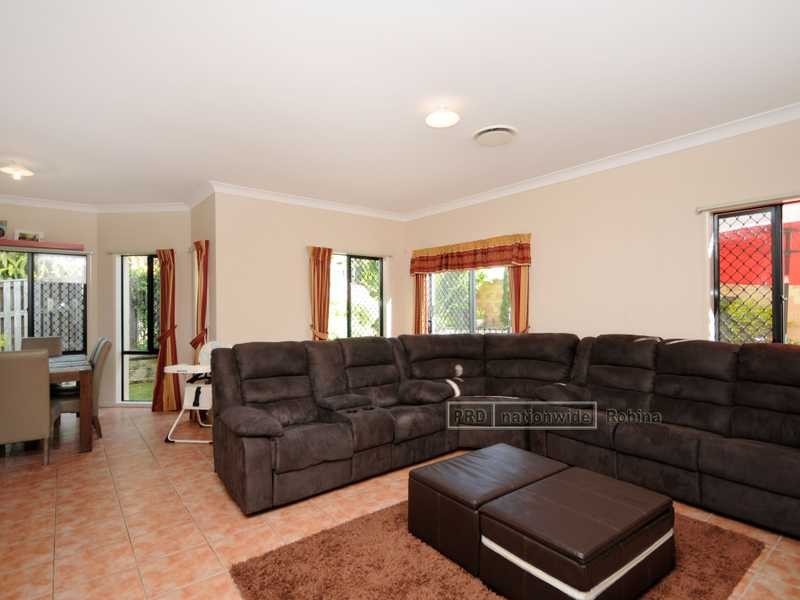 10 Palma Crescent, Varsity Lakes QLD 4227