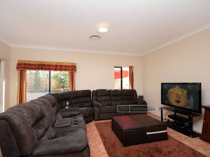 10 Palma Crescent, Varsity Lakes QLD 4227