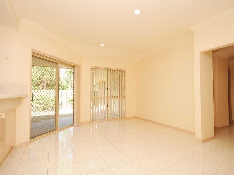 16 Ashwood Court, Robina QLD 4226