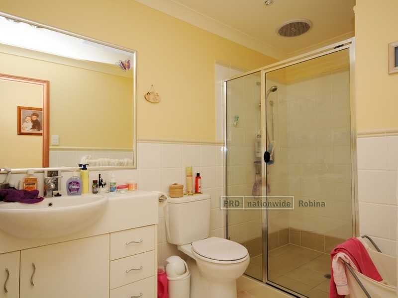 2/23 Peppertree Circuit, Robina QLD 4226