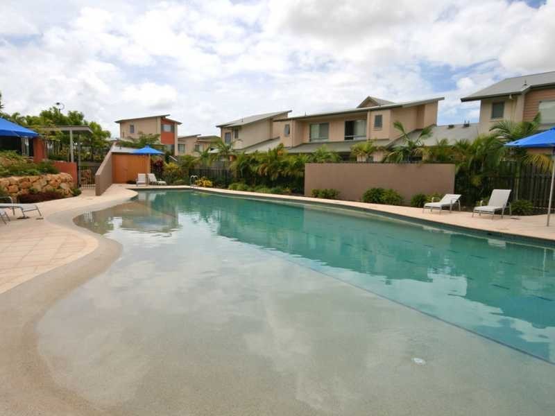 Unit 33/19 Carina Peak Drive, Varsity Lakes QLD 4227