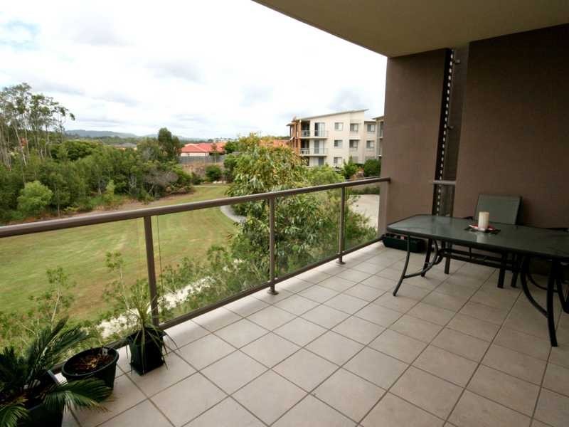 Unit 33/19 Carina Peak Drive, Varsity Lakes QLD 4227