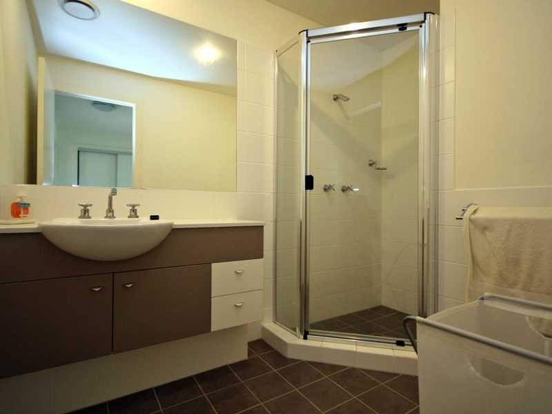 Unit 33/19 Carina Peak Drive, Varsity Lakes QLD 4227