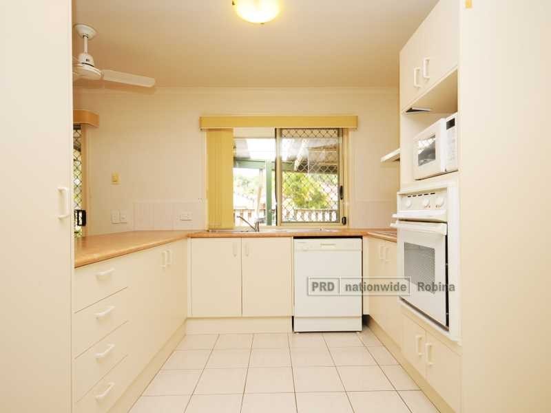 1 Stepney Close, Robina QLD 4226