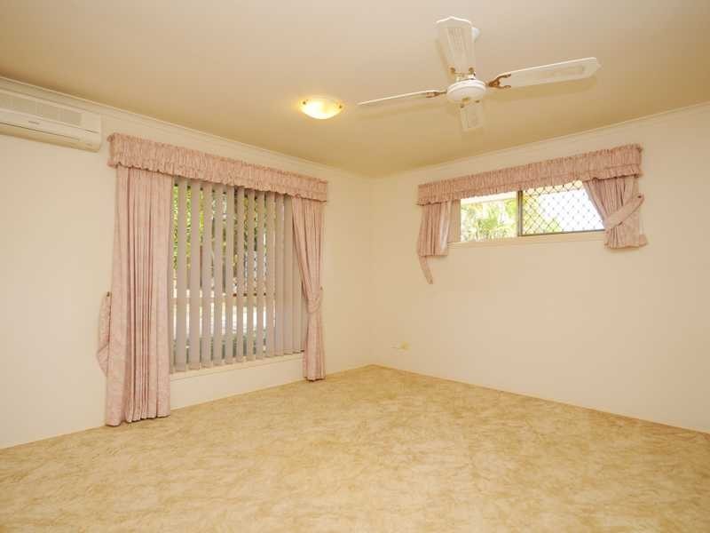 1 Stepney Close, Robina QLD 4226