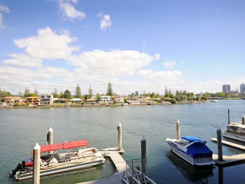 Unit 32/2890 Gold Coast Highway, Surfers Paradise QLD 4217