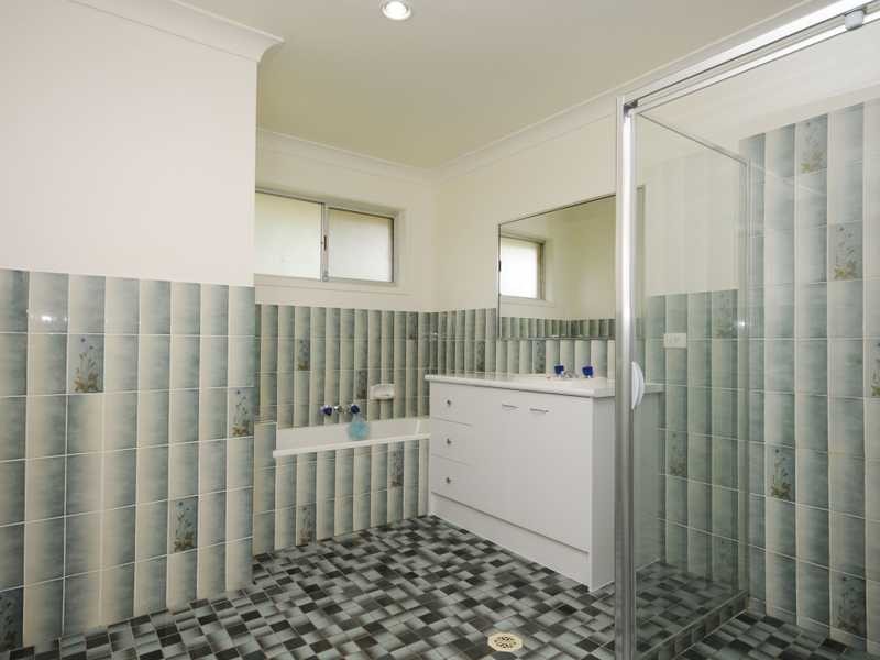 9 Aberdeen Court, Highland Park QLD 4211