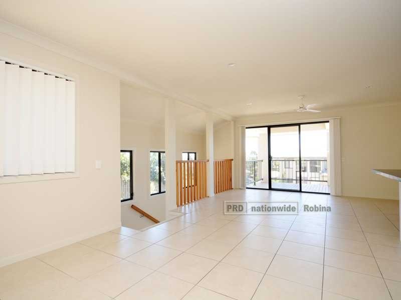 1/5 Faculty Crescent, Mudgeeraba QLD 4213