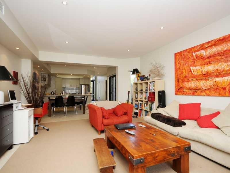 1/1890 Gold Coast Highway, Burleigh Heads QLD 4220