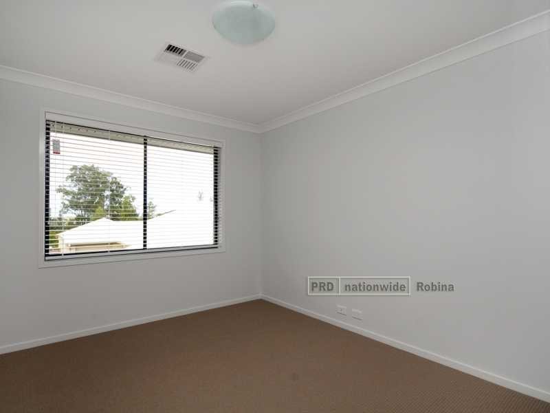 4 Camarillo Circuit, Reedy Creek QLD 4227