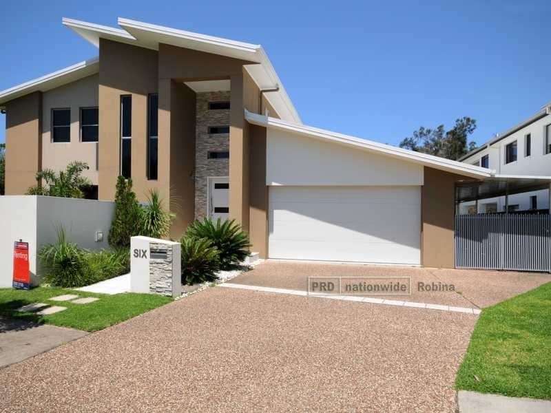 6 Moyenne Crescent, Varsity Lakes QLD 4227