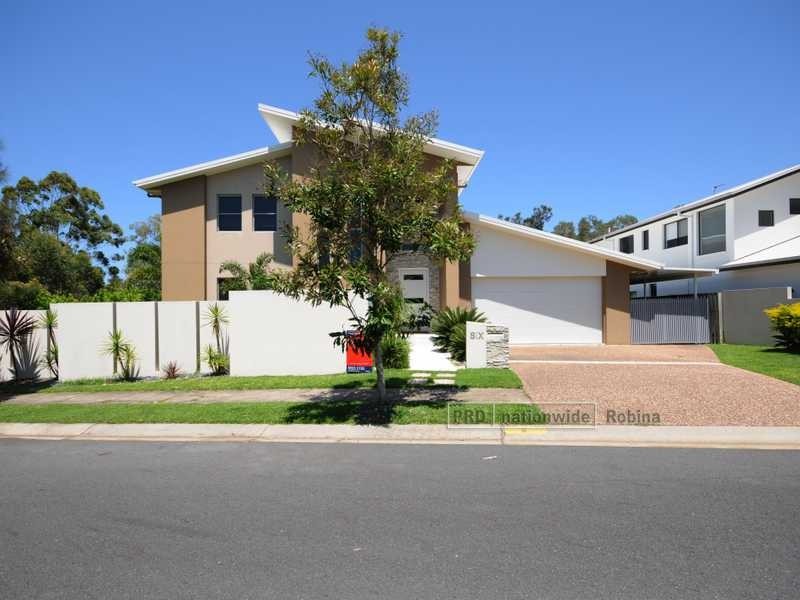 6 Moyenne Crescent, Varsity Lakes QLD 4227