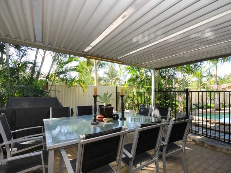 9 Mowla Drive, Ashmore QLD 4214