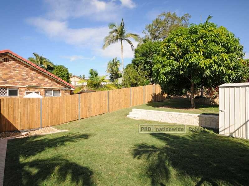 9 Mowla Drive, Ashmore QLD 4214