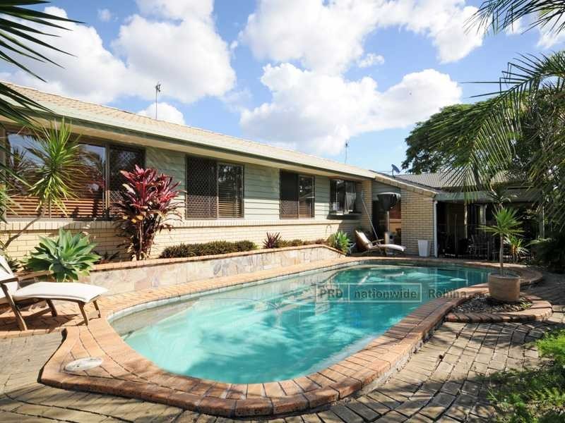 9 Mowla Drive, Ashmore QLD 4214