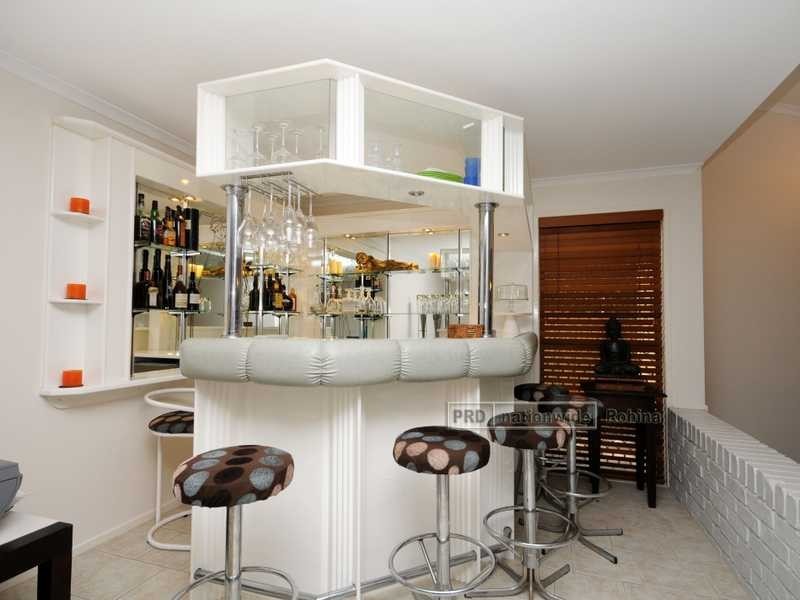 9 Mowla Drive, Ashmore QLD 4214