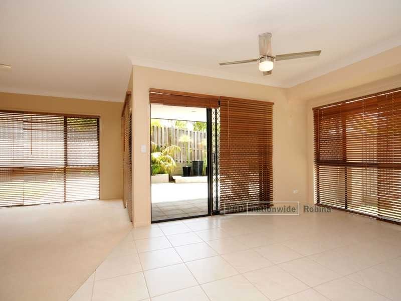 Unit 2/12 Gammon Drive, Varsity Lakes QLD 4227