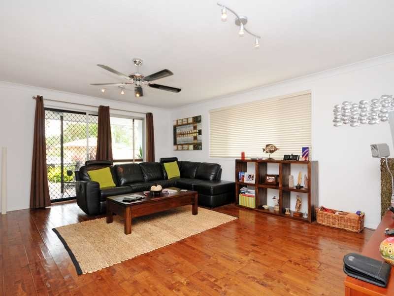 31 Nalkari Street, Coombabah QLD 4216