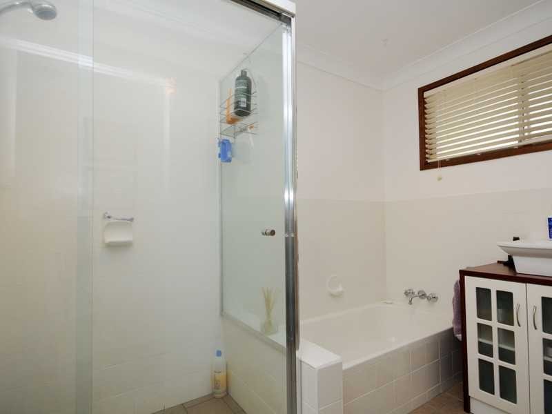 31 Nalkari Street, Coombabah QLD 4216