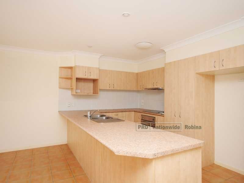 Unit 1/12 Lantau Crescent, Varsity Lakes QLD 4227