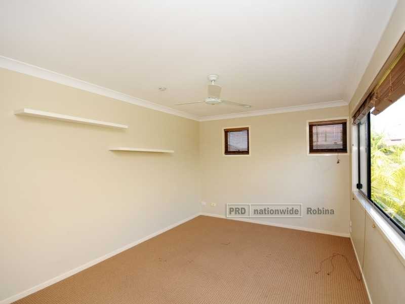 Unit 1/12 Lantau Crescent, Varsity Lakes QLD 4227