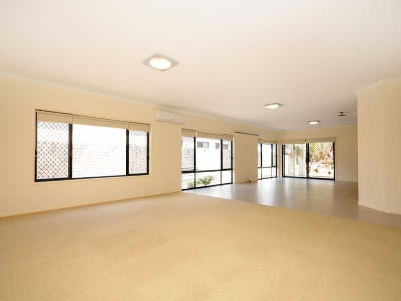 60 Merrilaine Crescent, Merrimac QLD 4226