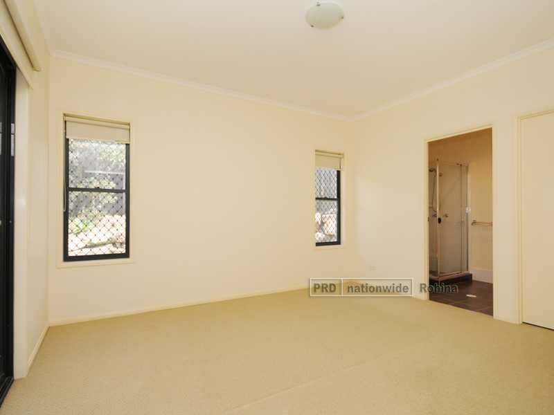 60 Merrilaine Crescent, Merrimac QLD 4226