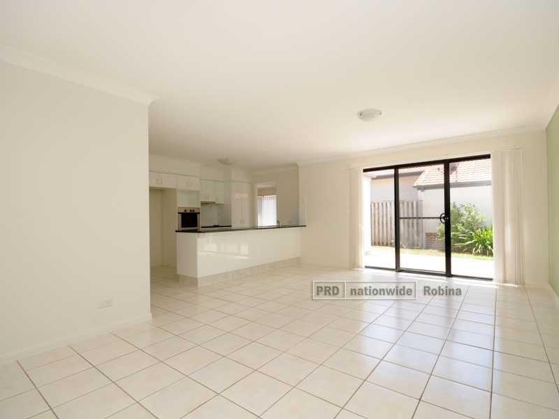 4 Carpentaria Court, Robina QLD 4226