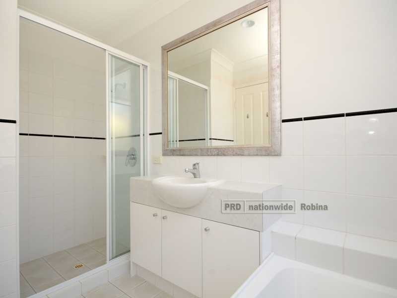 4 Carpentaria Court, Robina QLD 4226