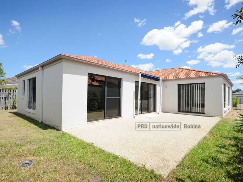 4 Carpentaria Court, Robina QLD 4226