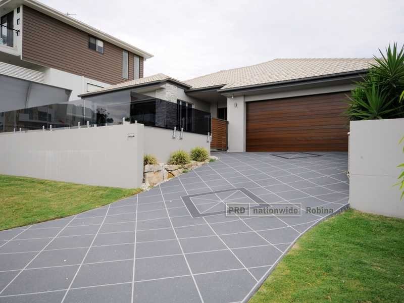 13 Tindari Place, Varsity Lakes QLD 4227