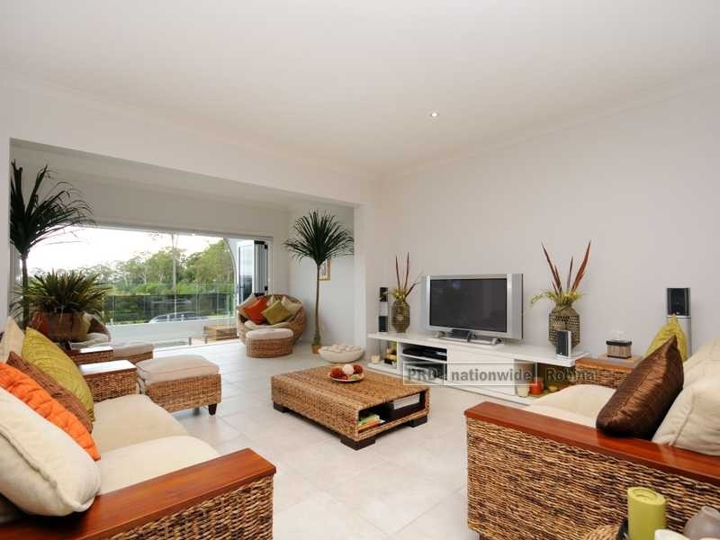 13 Tindari Place, Varsity Lakes QLD 4227