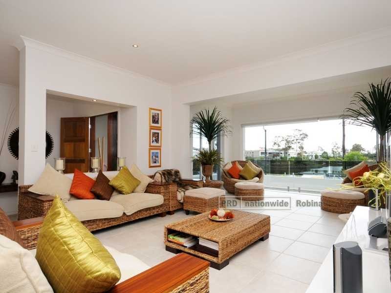 13 Tindari Place, Varsity Lakes QLD 4227