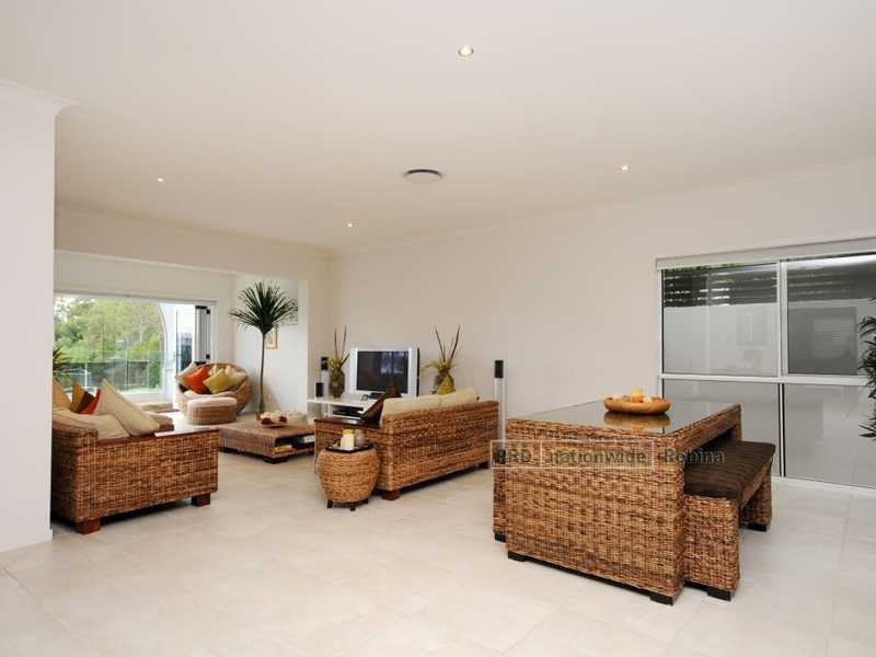 13 Tindari Place, Varsity Lakes QLD 4227