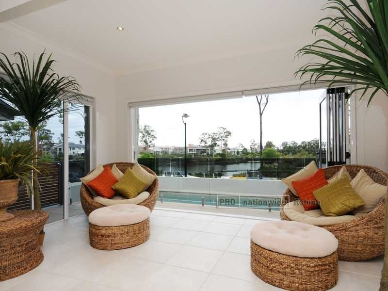 13 Tindari Place, Varsity Lakes QLD 4227