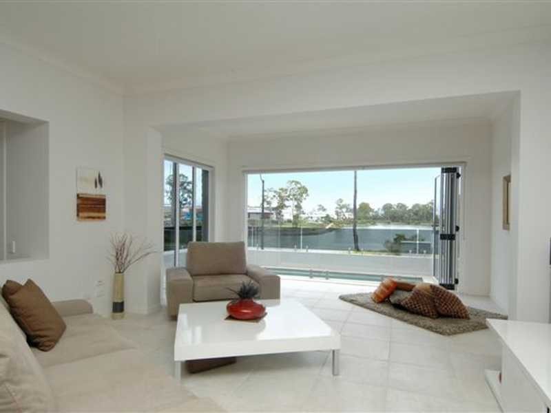 13 Tindari Place, Varsity Lakes QLD 4227