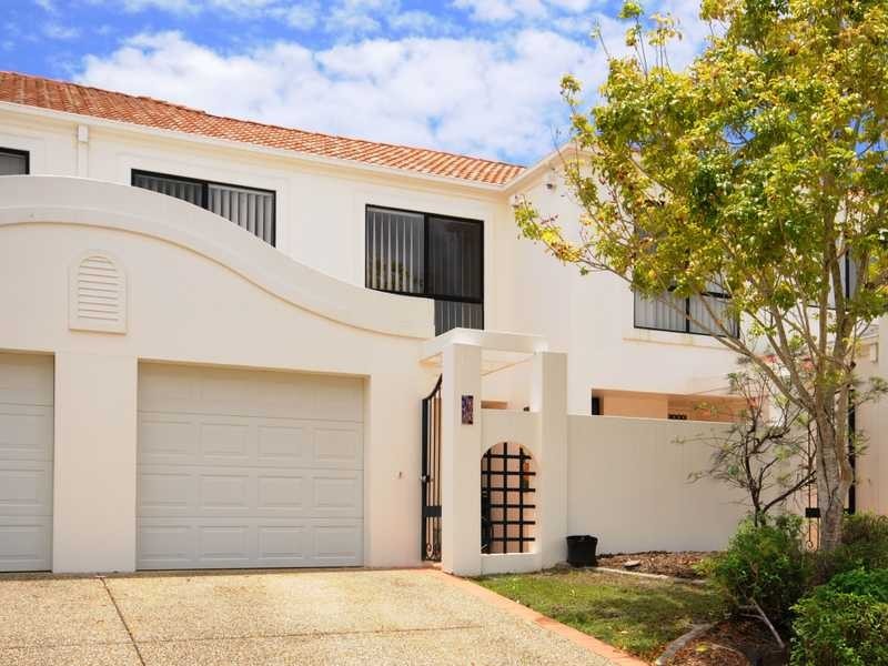 Unit 303/22 Glenside Drive, Robina QLD 4226