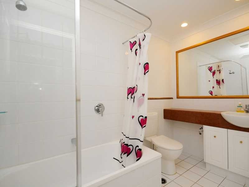 Unit 303/22 Glenside Drive, Robina QLD 4226