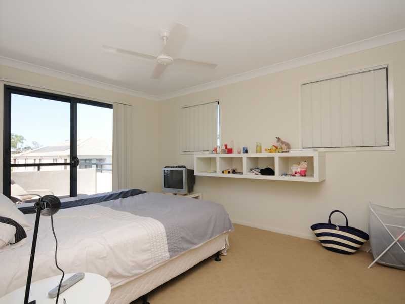 6/2 Palma Crescent, Varsity Lakes QLD 4227