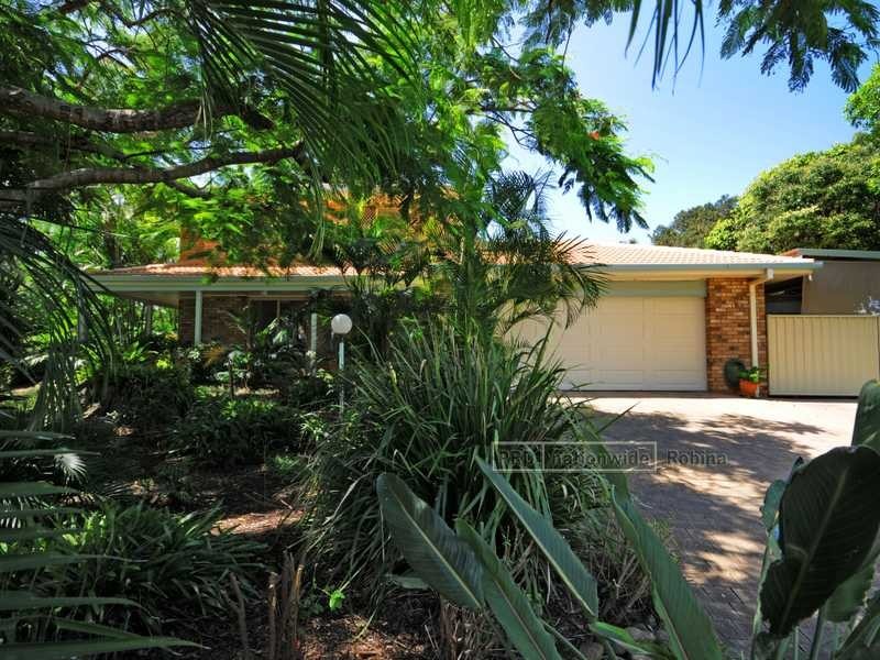 24 Homebush Drive, Robina QLD 4226