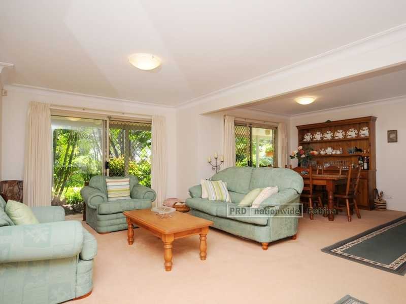 24 Homebush Drive, Robina QLD 4226