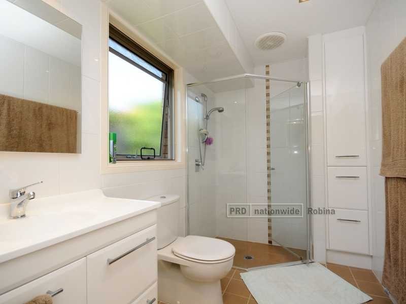 24 Homebush Drive, Robina QLD 4226