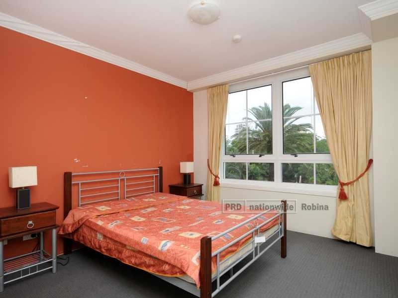 Level 3/9 Beach Parade, Surfers Paradise QLD 4217