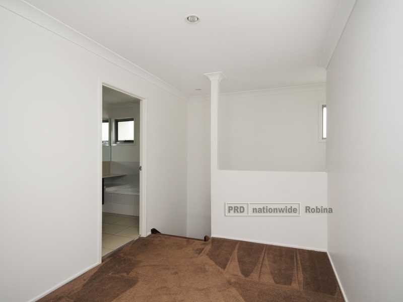 Unit 7/76 Bayswater Avenue, Varsity Lakes QLD 4227